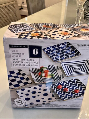 Over and Back Blue Bleu-Azul Appetizer Plates Blue & White Set of 6 NWT